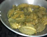 आलू भरवा करेला (Aloo bharva karela recipe in Hindi) रेसिपी चरण 3 फोटो