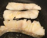 Hình bước làm 2 của món Cá tuyết áp chảo cùng miso