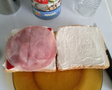 Foto del paso 3 de la receta: Cena para este calor: Sándwich y cafecito con leche (7 ingredientes)