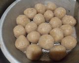 Foto langkah ke 5 dari resep Bakso Goreng Mekar sambal cuka.