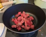 Foto del paso 1 de la receta Estofado de ternera con garbanzos y patatas fritas