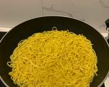 Foto langkah ke 1 dari resep Mie goreng ayam.