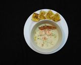 Foto langkah ke 2 dari resep Creamy seafood chowder.