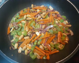 Foto del paso 5 de la receta: Arroz thai con maní y verduras al curry