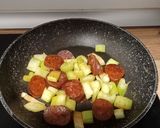 Foto del paso 4 de la receta: Radiatori de queso con chorizo y puerros