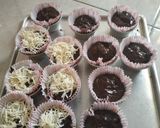 Foto langkah ke 4 dari resep Muffin Coklat.