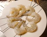 รูปขั้นตอนการทำที่ 2 ของ กุ้งแช่น้ำปลา เปรี้ยวแซ่บบบบ