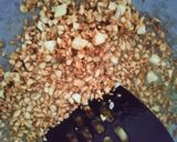 Gambar langkah 2 resipi Nasi Goreng Bawang Putih.