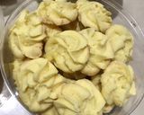 Foto langkah ke 5 dari resep Kue sagu keju.