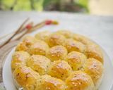 Foto langkah ke 7 dari resep Khaliat Al Nahal aka Honeycomb Bread.
