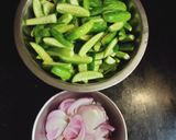 A picture of step 1 of Ivy gourd (Tendli ki sabzi).