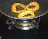 মিষ্টি নোনতা টুইস্টেড স্ন্যাক্স (twisted snacks recipe in Bengali) রেসিপি ধাপ - 4 ছবি