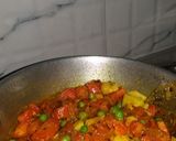 A picture of step 3 of Aalu gazar matar.