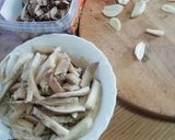 Foto del paso 1 de la receta: Pasta con setas, langostinos y surimi
