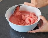 Foto langkah ke 4 dari resep Es Semangka Yakult.