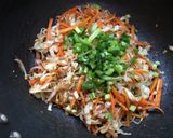 Foto langkah ke 4 dari resep Tahu Isi Sayur Goreng Renyah Ala Tukang Gorengan.