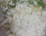 Foto del paso 2 de la receta: Tarta de cebolla de verdeo con paleta y queso