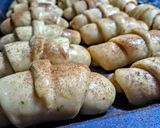 Foto del paso 5 de la receta: MEDIALUNAS🥐Rellenas, rebozadas con Canela...!😋