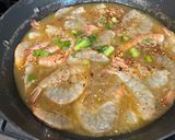 A picture of step 5 of Garlic Buttered Shrimp w/Sprite & Oyster Sauce.