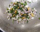 कांद्याची पात घालून हाटून पिठल (pithla recipe in marathi) रेसिपी स्टेप 2 फोटो 