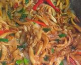 Foto langkah ke 5 dari resep Oseng jamur kecap.
