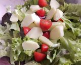 Hình bước làm 1 của món Salad Trai Đen Kiểu Địa Trung Hải