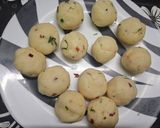 A picture of step 2 of Steamed Stuffed Suji Balls.