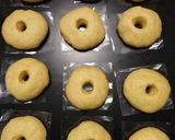 Foto langkah ke 2 dari resep Donat empuk kayumanis.