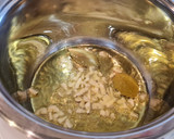 Foto del paso 2 de la receta: Arroz blanco al ajo y laurel