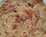 A picture of step 7 of Chilli garlic lachha paratha.