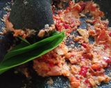 Foto langkah ke 1 dari resep Plecing kangkung khas Lombok.