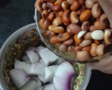 காராமணி மசால் வடை ரெசிபி ஸ்டேப் 2 புகைப்படம்