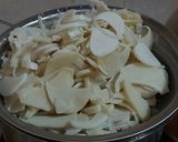 Foto langkah ke 1 dari resep Pondoh (Umbut Kelapa) Kuah Santan.