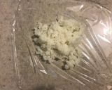 Foto del paso 3 de la receta: Onigiri (Oniguiri) de Panda ~Bolita de Arroz Estilo Japonés~