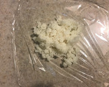 Foto del paso 3 de la receta: Onigiri (Oniguiri) de Panda ~Bolita de Arroz Estilo Japonés~