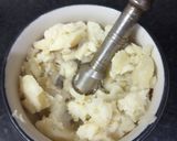 A picture of step 1 of Aloo Pitika.