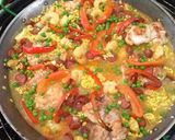 A picture of step 7 of Paella Mixta de la tía Ana María.