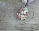 Foto del paso 2 de la receta: Souvlaki de solomillo de cerdo con salsa griega tzatziki