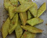 মটরশুঁটি আর ছোলার ডালের ধোঁকা(matarshuti r cholar daler dhoka recipe in Bengali) রেসিপির ধাপ 5 ছবি