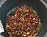 Une image de l'étape 2 de Glace aux amandes caramélisées ou amandes effilées sans œufs 😋.