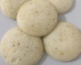 A picture of step 3 of Tamil Idli.