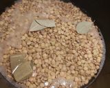 Pikáns lencsefőzelék,joghurttal,roppanós virslivel 🥣🥣🥣 recept fázis 2 fotója