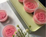 Foto langkah ke 5 dari resep Puding mawar.