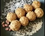 A picture of step 6 of Seaseme peanut quick ladoo.