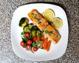 Foto del paso 9 de la receta: Salmón con cilantro y limón