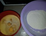 A picture of step 2 of Apple crepes.