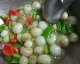 A picture of step 1 of Whole Onions Sabji.