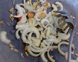 A picture of step 3 of Easy Spaghetti.
