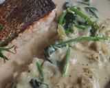 Foto langkah ke 5 dari resep Salmon in creamy spinach sauce.