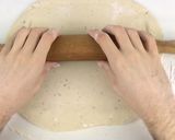 Foto del paso 6 de la receta: Masa de pizza fina sin levadura y sin reposo muy fácil (aromatizada) + trucos